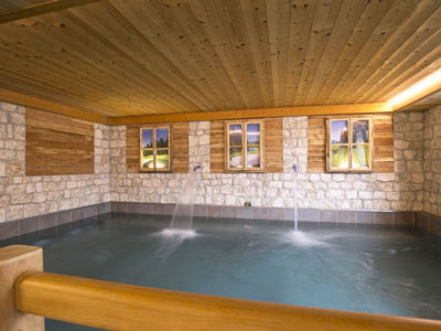 piscina_derby-club-residence.jpg